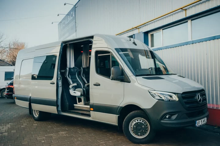 Mercedes Sprinter 907-319 CDI 5+1 VIP_1