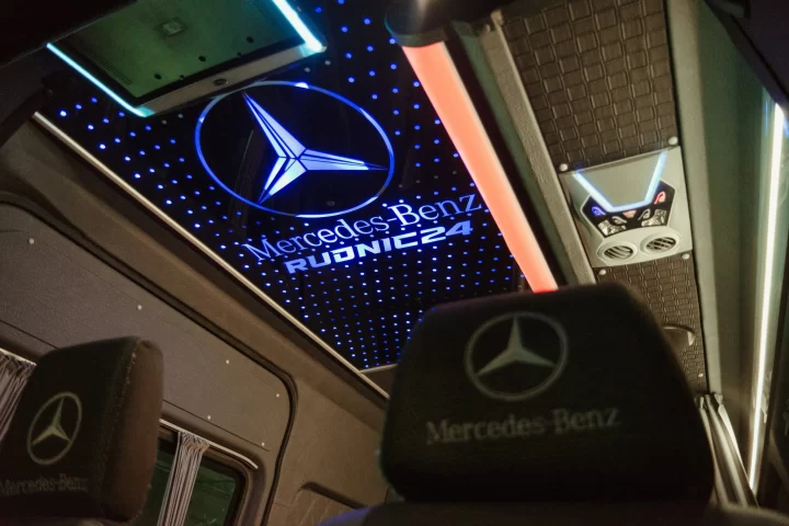 Mercedes Sprinter 907-319 CDI 5+1 VIP_15