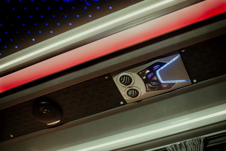 Mercedes Sprinter 907-319 CDI 5+1 VIP_8