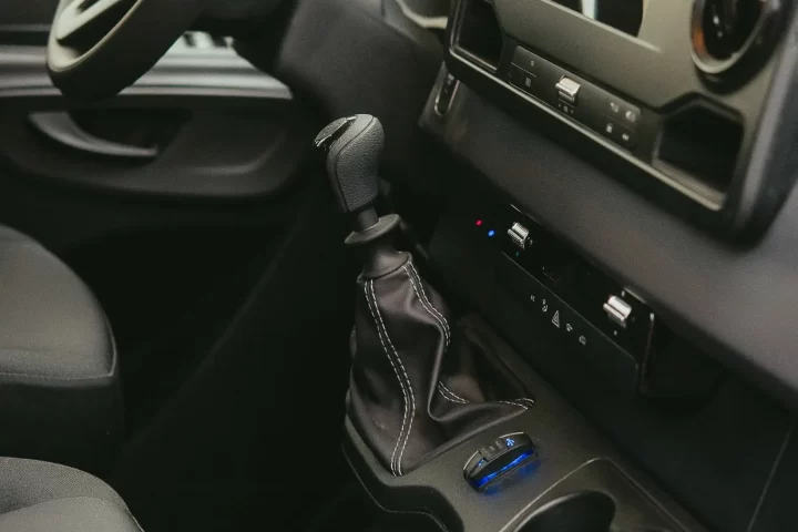 Mercedes Sprinter 907-319 CDI4