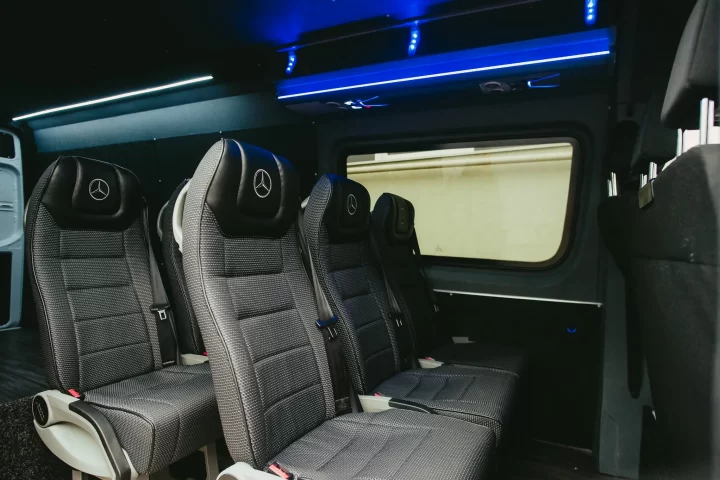 Mercedes Sprinter 907-319 CDI7